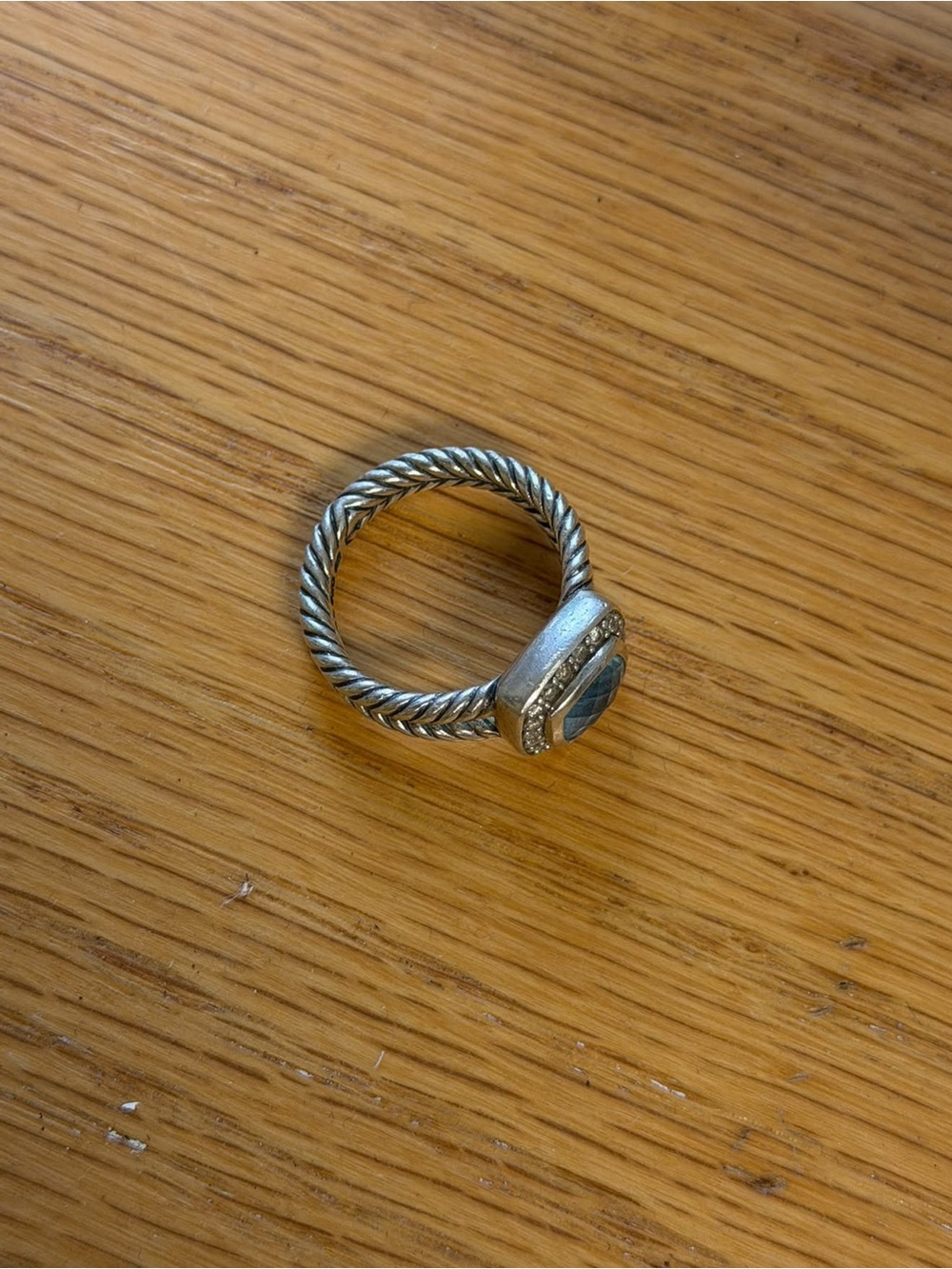 Blue Topaz Cushion-Cut Stone Cable Band Ring size 6 with diamonds - Picture 4 of 4